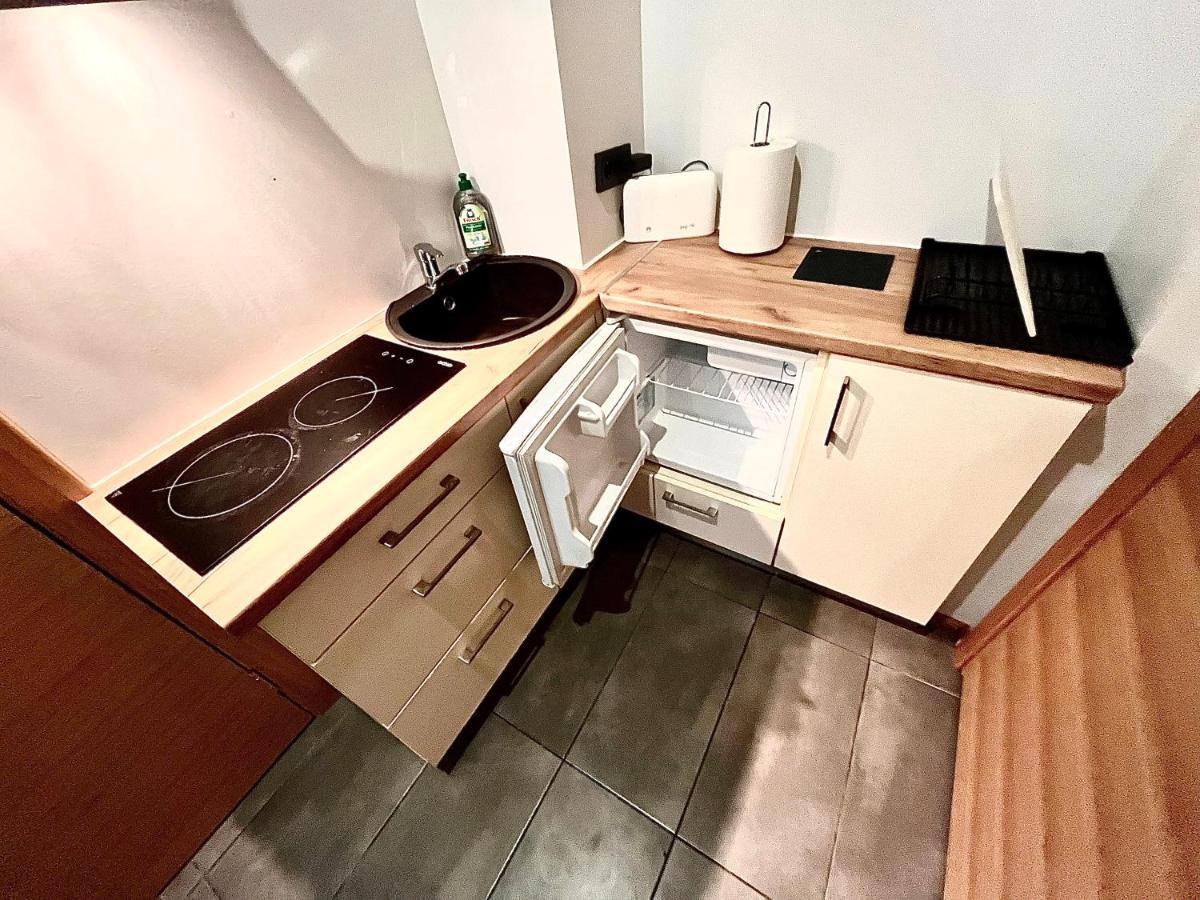 Smallest Apartment In The Center Of Riga Exterior photo